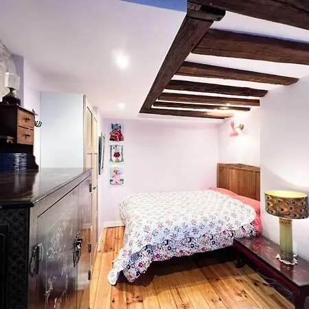 10th Arrondissement Cozy Retreat Parigi